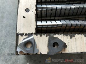 刀片濕式噴砂機(jī)四川硬質(zhì)合金刀具噴砂機(jī)